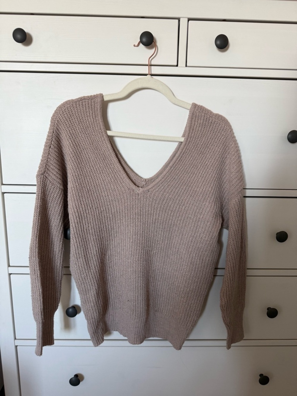 Amazon Off-the-Shoulder V-Neck Knit Sweater in Mauve